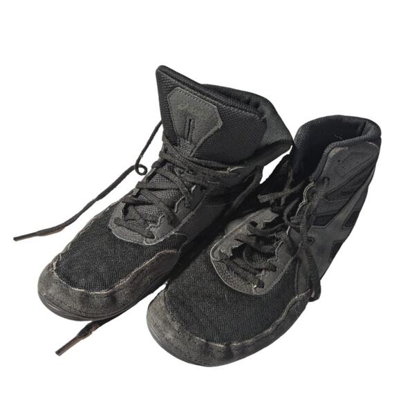 Asics Wrestling Shoes Men\'s Size 8 in Black
